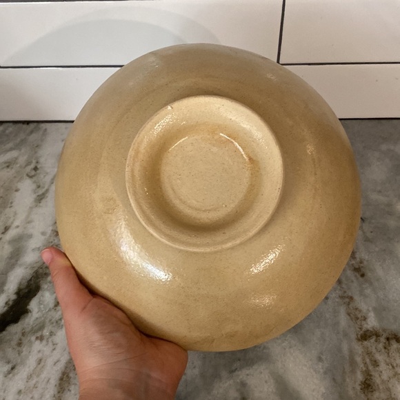 Vintage studio pottery pedestal bowl with leaf prints. Rustic, autumn, artsy - Picture 4 of 6